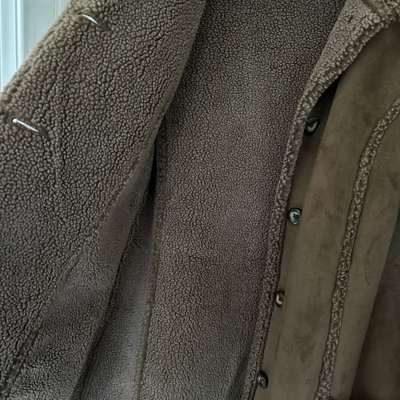 L.L.Bean sherpa lined faux suede jacket. Size M. Brown. - Picture 7 of 11